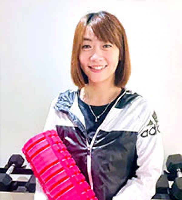 黃紋佩 健體教練